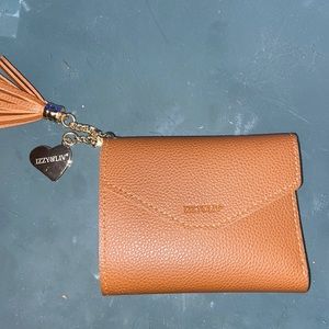 izzy & Ivy wallet